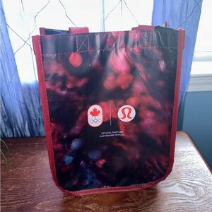 Lululemon team Canada small bag